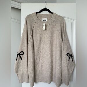 NWT Aerie Unreal Crew Sweater with Black Bows